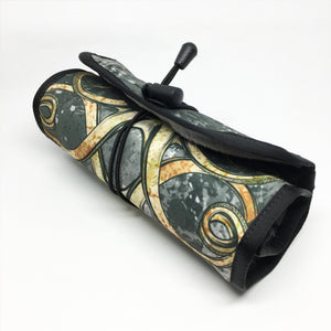 Rickshaw Bags x InkJournal Exclusive Inktopus Deluxe 8-Pen Roll - Cephalopod Grey